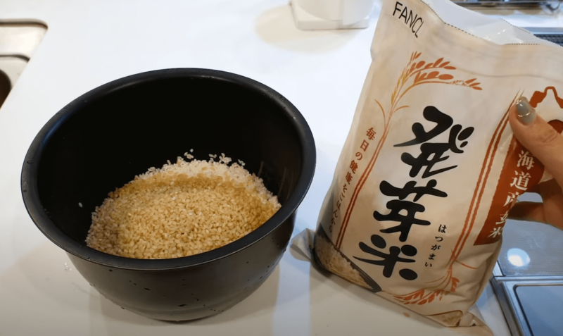 竹脇まりなさんはファンケルの発芽米を愛用